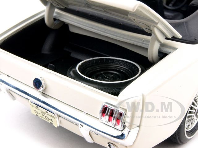 1964 1/2 Ford Mustang Convertible Cream 1/18 Diecast Car Model