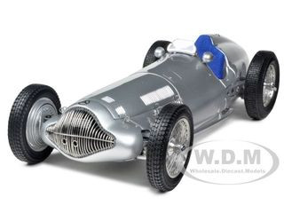 Mercedes Benz W154 1938 ミニカー 1:18 1938 Mercedes W 154 Silver 1/18 Diecast Car Model CMC 025