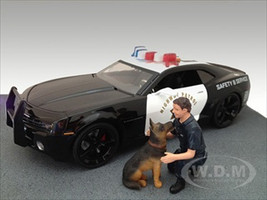 Police Guy & K9 Unit Dog Figure Set For 1:18 Models American Diorama 23900