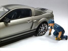 Tow Truck Driver/Operator Scott Figure For 1:18 Scale Diecast Car Models American Diorama 23793