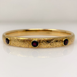 Antique American 14 Karat Gold and 3 Garnet Bangle