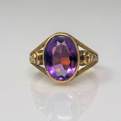 Antique Amethyst and 10 Karat Gold Ring