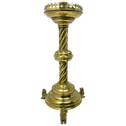 Large Antique English Victorian Brass Candlestick with Figural Lions at Feet, Circa 1880-1890. Beautiful Candlestick in the Renaissance Revival Style.