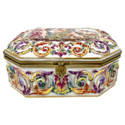 Antique Italian Capo di Monte Hand-Painted Porcelain Jewel Box, Circa 1900's.