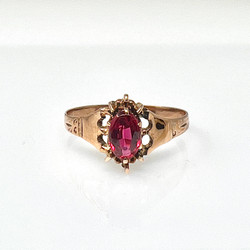 Antique American Ruby and 10 Karat Yellow Gold Ring