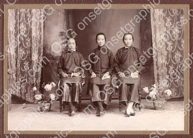 3 Chinese Women