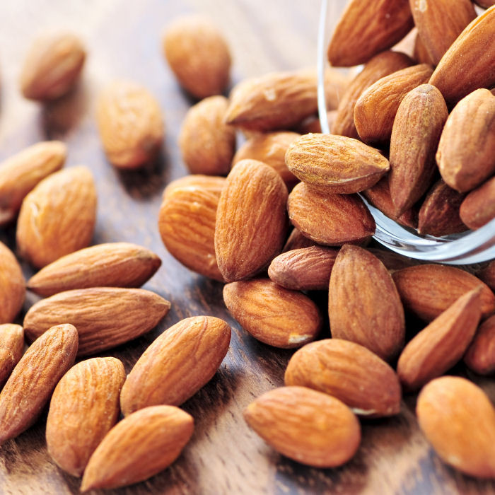 raw almonds