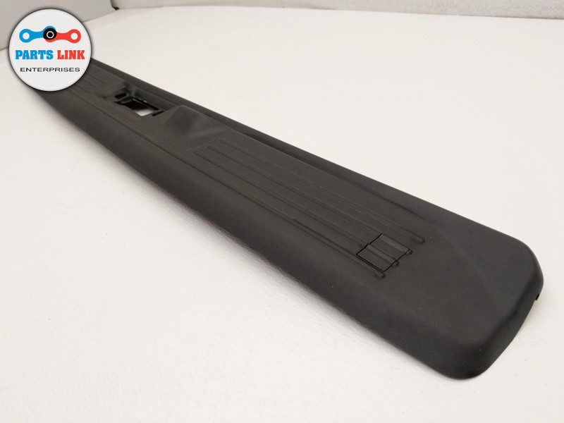 20132019 RANGE ROVER L405 REAR GATE CARGO TRUNK LOCK LATCH PANEL COVER