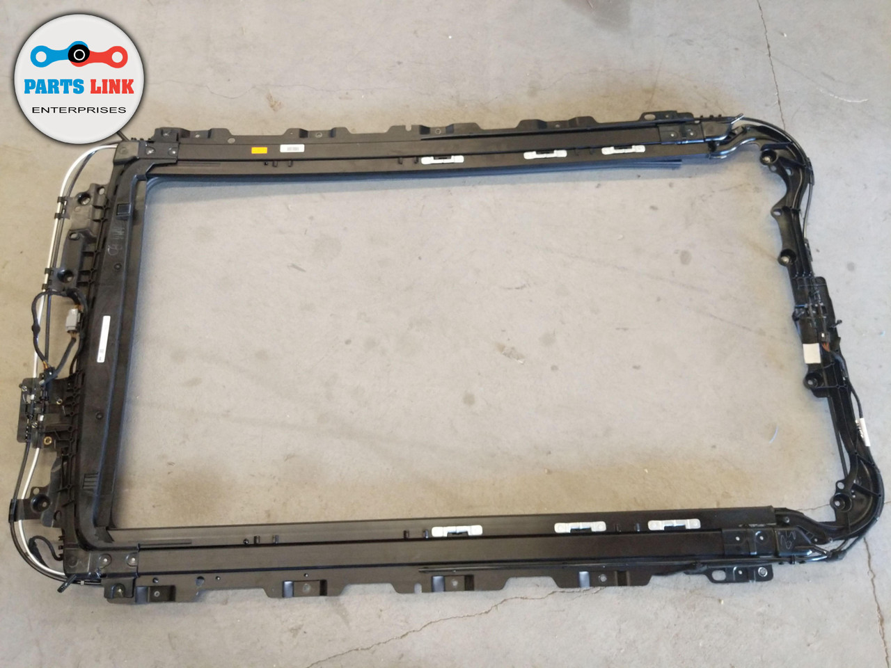 1619 VOLVO XC90 T5 MK2 UPPER SUNROOF MOONROOF GLASS FRAME TRACK