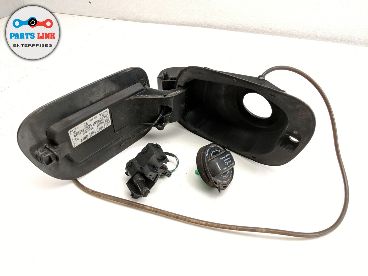 20112017 VOLKSWAGEN TOUAREG 7P FUEL GAS TANK FILLER DOOR W/ CAP