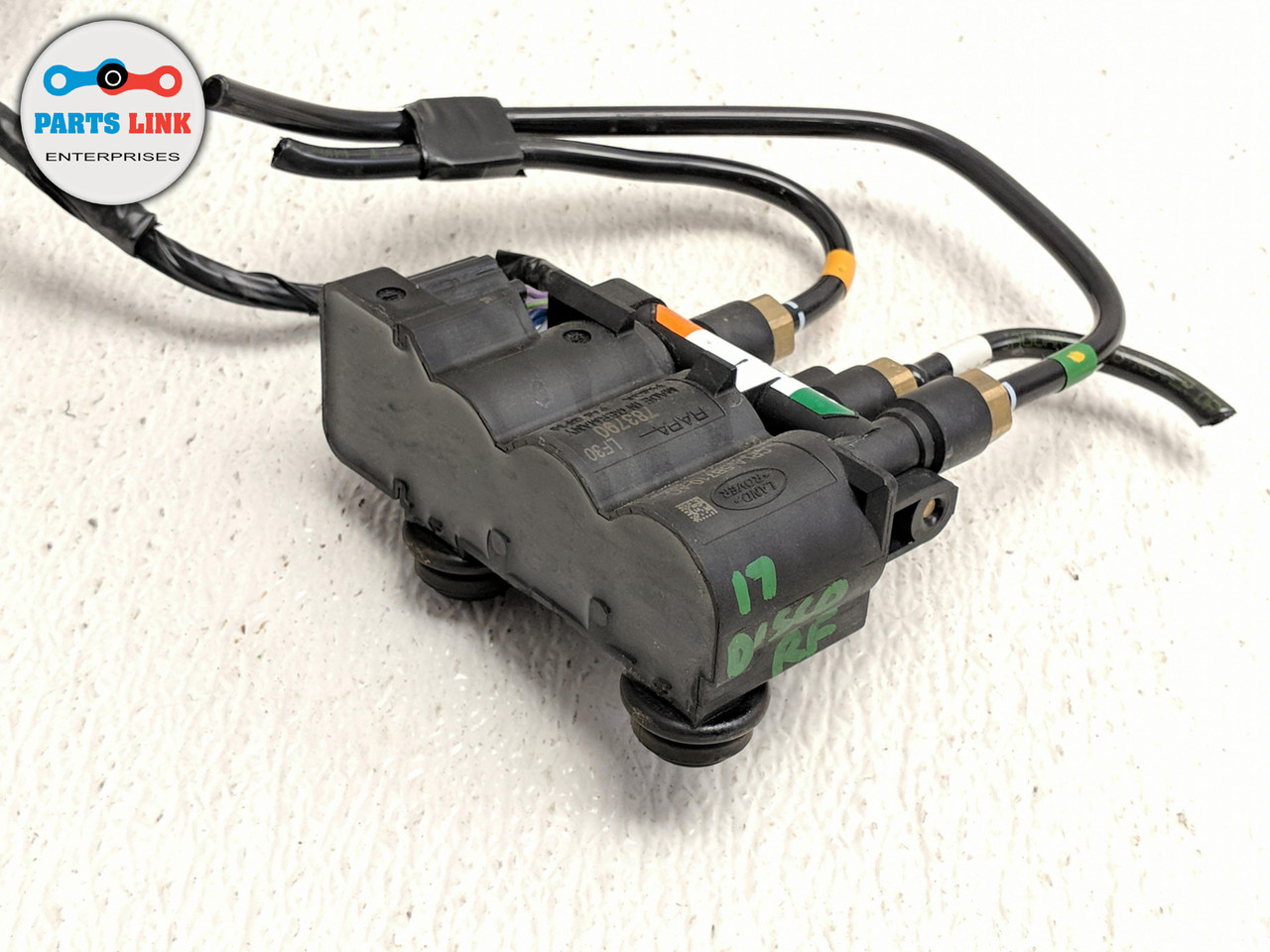 20172018 LAND ROVER DISCOVERY L462 FRONT RIGHT AIR SUSPENSION VALVE