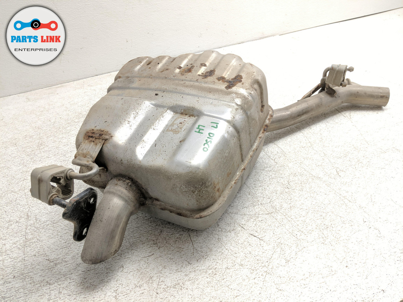 17 19 Land Rover Discovery 5 L462 3 0l Gas Left Exhaust Muffler Baffle Tailpipe Parts Link Ent 17 19 Land Rover Discovery 5 L462 3 0l Gas Left Exhaust Muffler Baffle Tailpipe Parts Link Ent