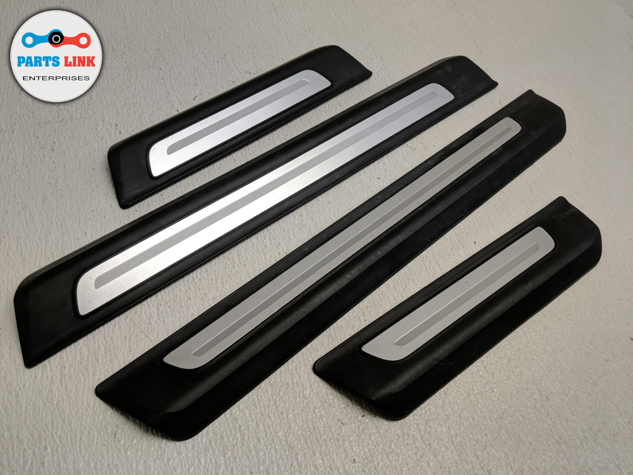 20172019 AUDI Q7 4M FRONT LEFT DOOR SILL SCUFF STEP PLATE 20172019 AUDI Q7 4M FRONT LEFT DOOR SILL SCUFF STEP PLATE