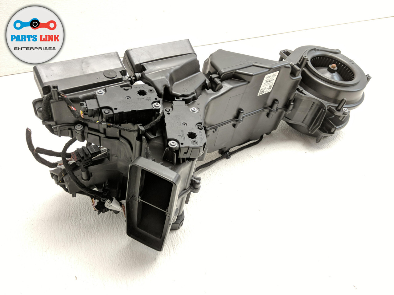 20172019 AUDI Q7 4M REAR AC A/C HEATER CONDITIONER BLOWER CASE MOTOR