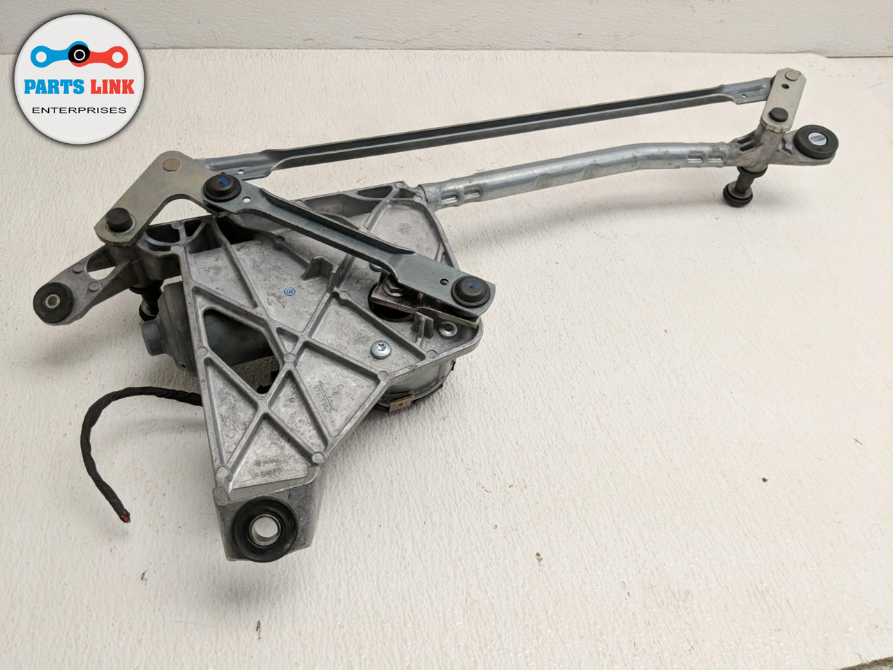 20172019 AUDI Q7 4M FRONT GLASS WINDSHIELD WIPER LINKAGE ARM MOTOR