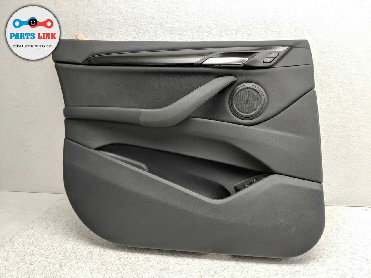 20162019 BMW X1 F48 FRONT LEFT DRIVER DOOR TRIM PANEL HANDLE ARMREST