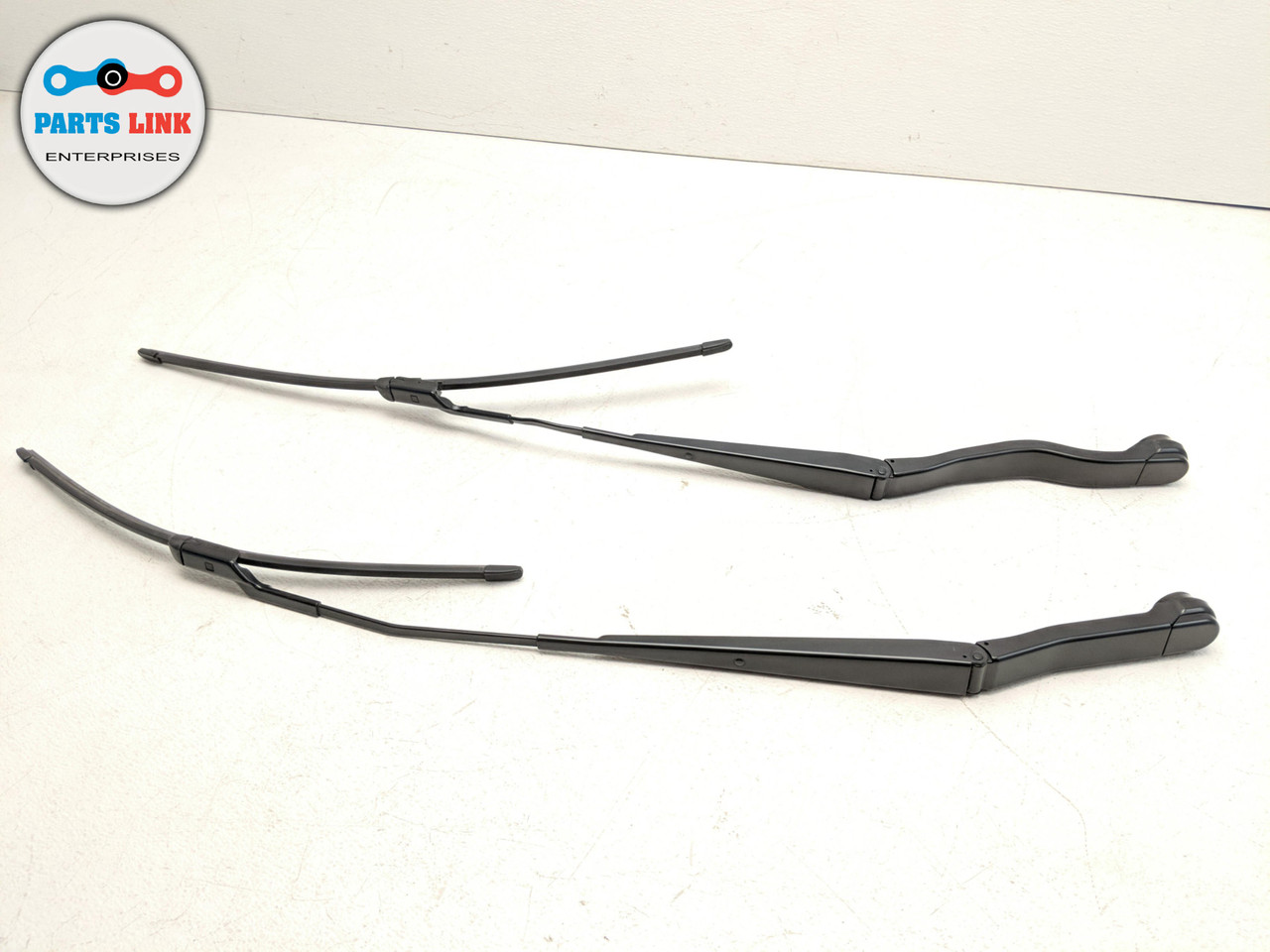 20182019 LAND ROVER DISCOVERY 5 L462 FRONT WINDSHIELD WIPER ARMS