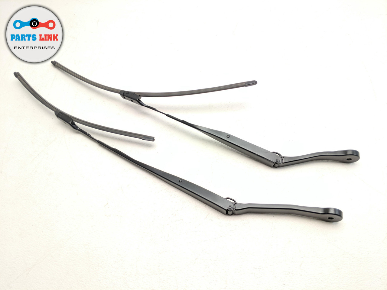 20182021 BMW X3 G01 FRONT RIGHT LEFT WINDSHIELD GLASS WIPER ARMS