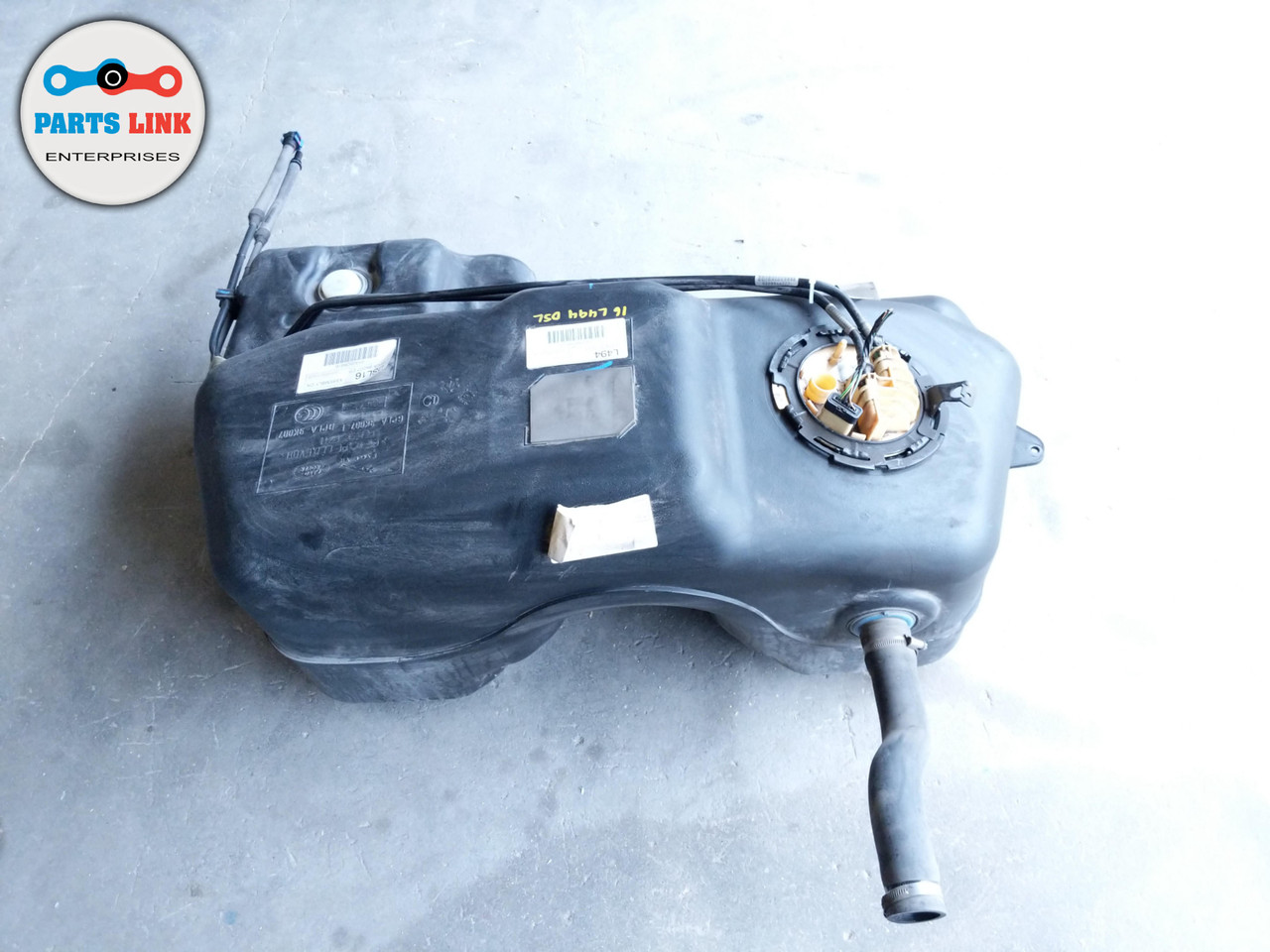 20162018 RANGE ROVER SPORT L494 3.0L DIESEL FUEL TANK RESERVOIR CELL