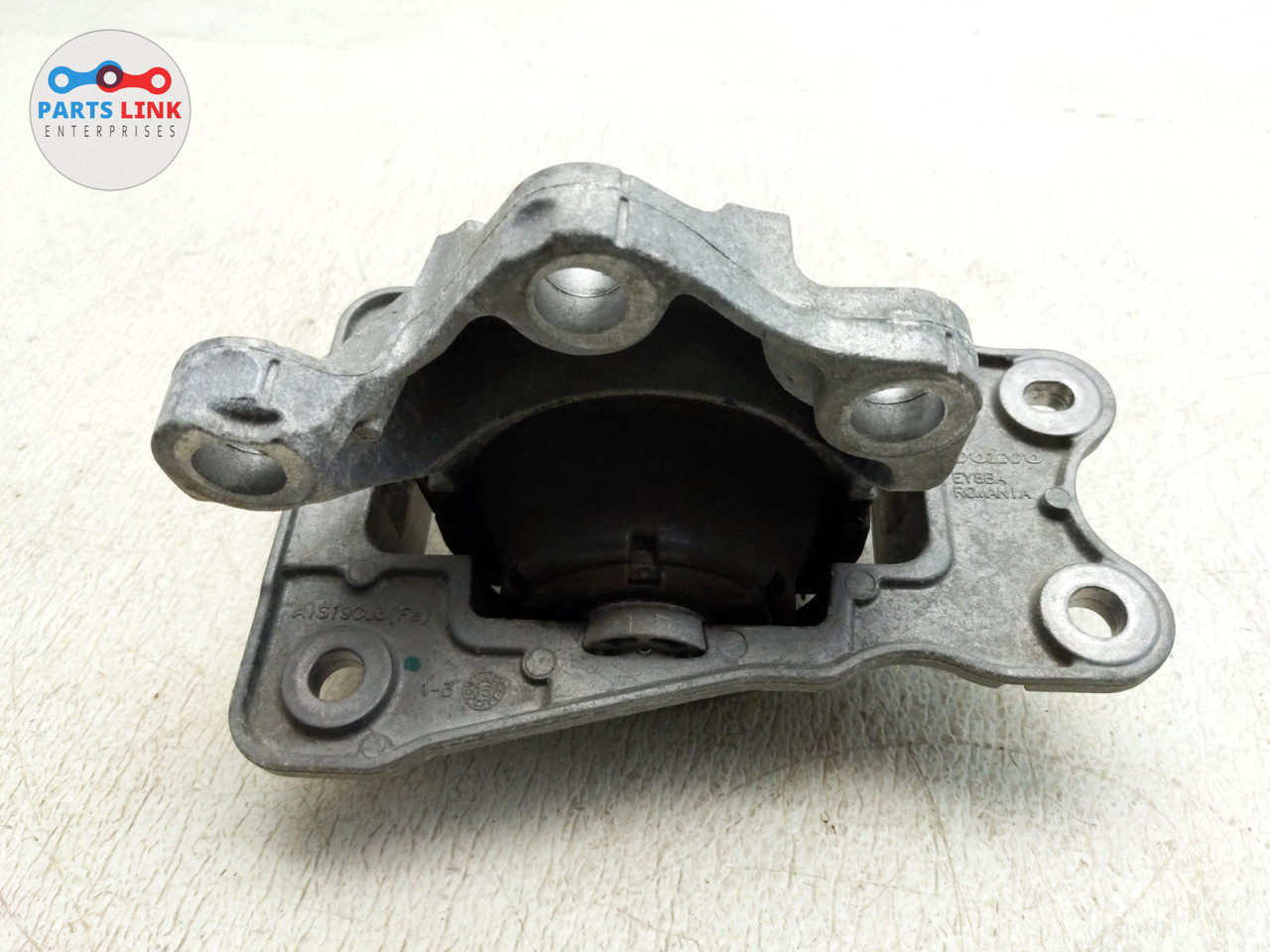 20162019 VOLVO XC90 T5 FRONT LEFT APRON TRANSMISSION GEARBOX MOUNT