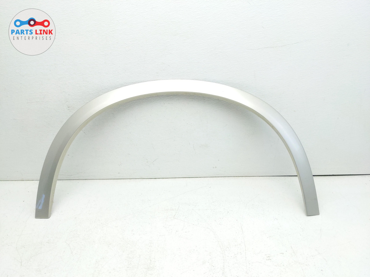 2016 2020 VOLVO XC90 FRONT RIGHT PASSENGER FENDER FLARE WHEEL ARCH MOLDING TRIM XC032020