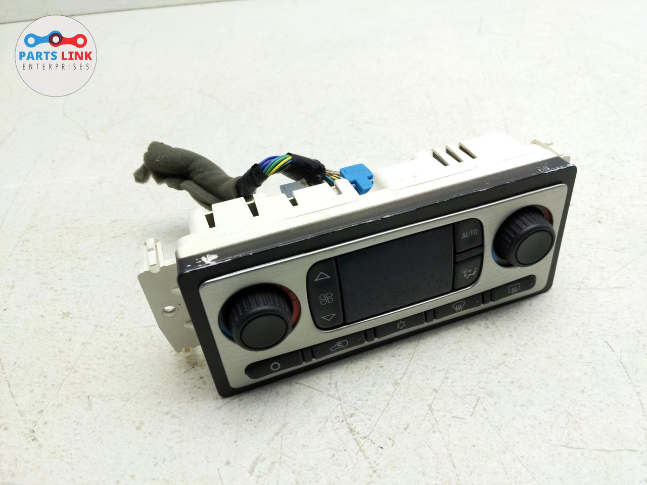 20032007 HUMMER H2 FRONT CENTER DASH AC AIR HEATER CLIMATE CONTROL