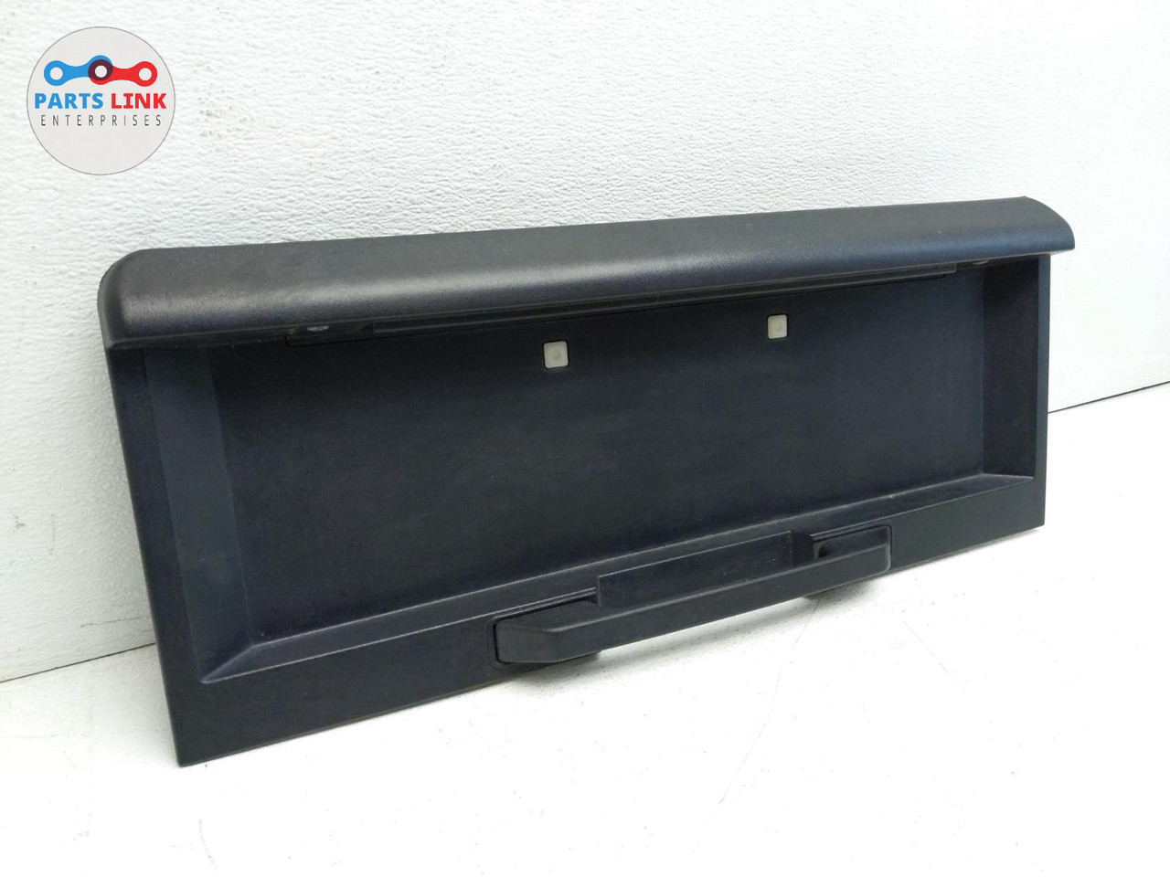 20032009 HUMMER H2 SUV TAILGATE HANDLE TRIM PANEL LICENCE PLATE MOUNT