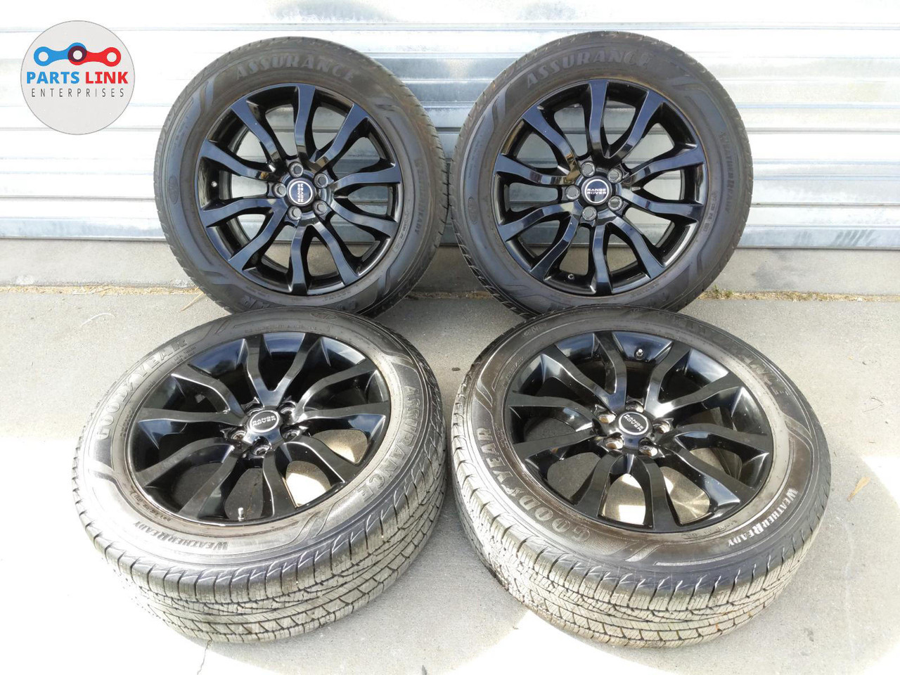 RANGE ROVER L405 20'' ALLOY WHEEL WITH TYRE GOOD YEAR 255/55R20 GOOD CONDITION✅✅ 
