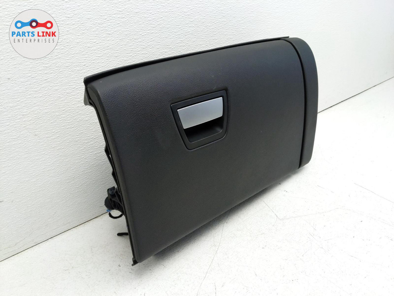 20142020 MASERATI GHIBLI RIGHT PASSENGER DASH GLOVE BOX STORAGE LID