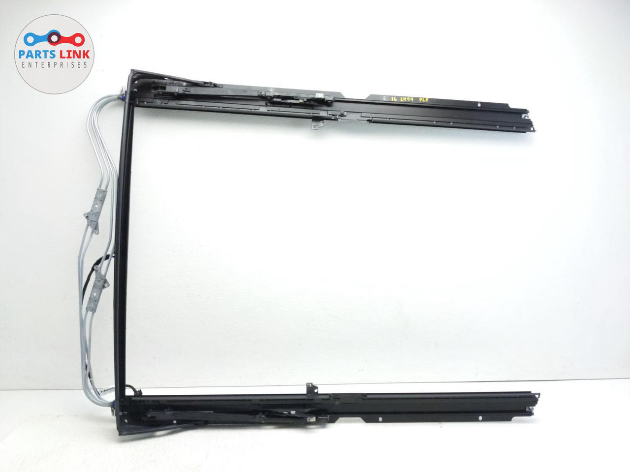 2014-2022 Range Rover Sport L494 Center Sunroof Glass Panel main image 0