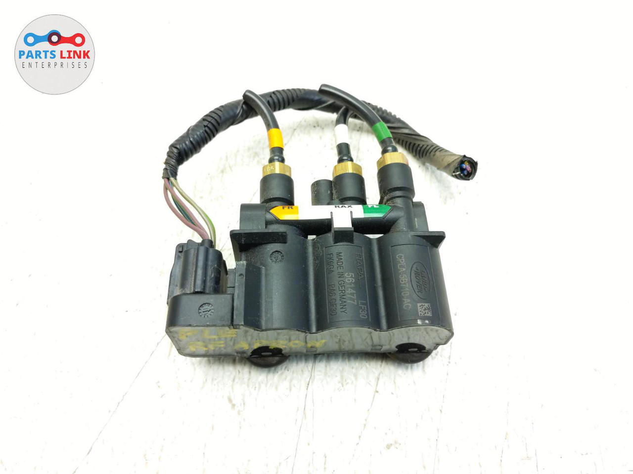 20142019 RANGE ROVER SPORT L494 FRONT RIGHT AIR SUSPENSION VALVE BLOCK SOLENOID
