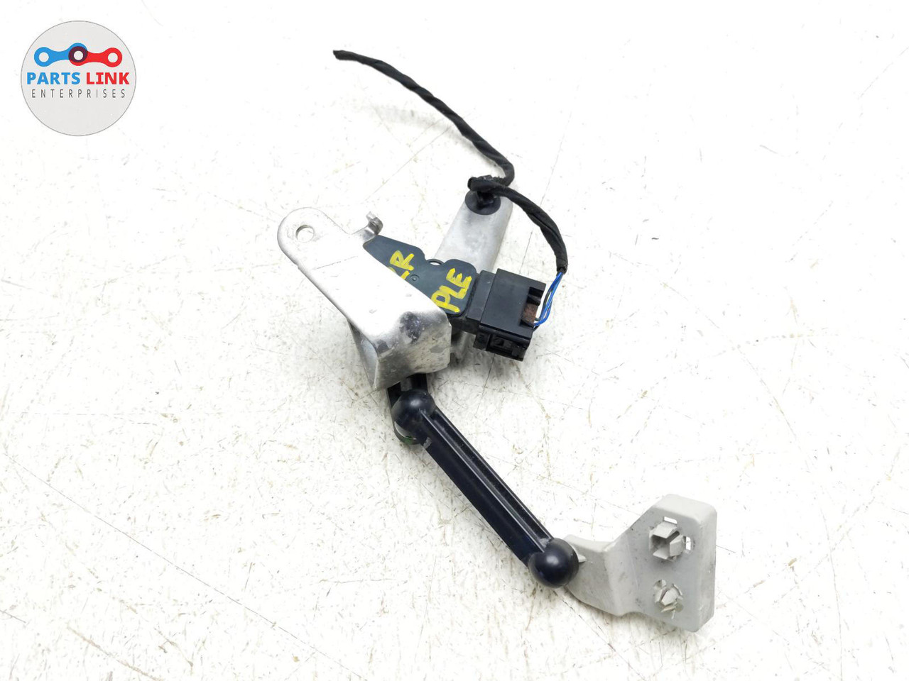 20192020 BMW X5 X7 G05 REAR RIGHT HEADLIGHT SUSPENSION LEVEL HEIGHT SENSOR ASSY