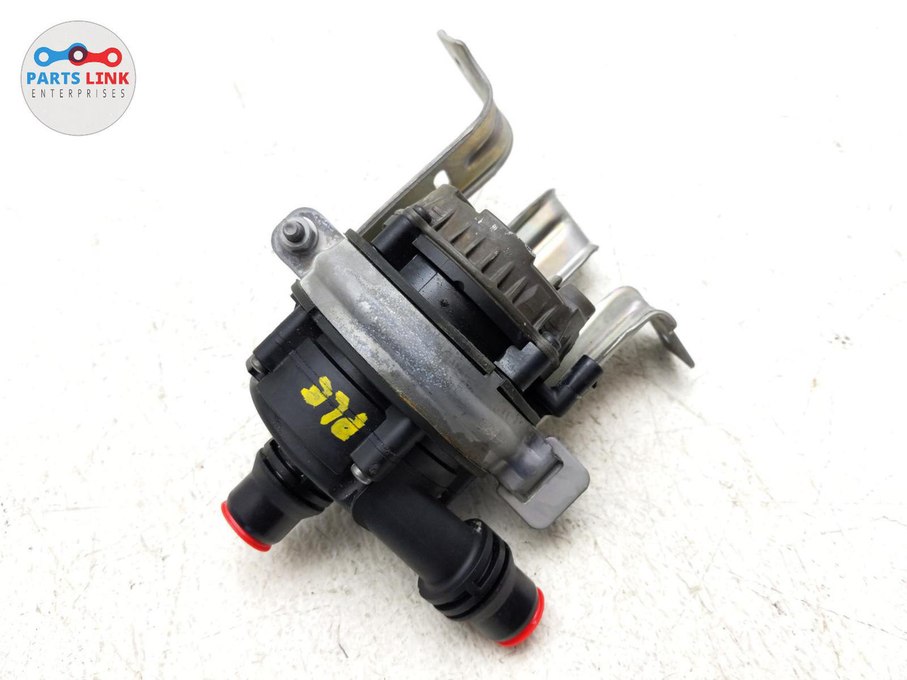 20192020 BMW X5 X7 G05 3.0L LEFT AUX COOLANT WATER PUMP CHARGE AIR