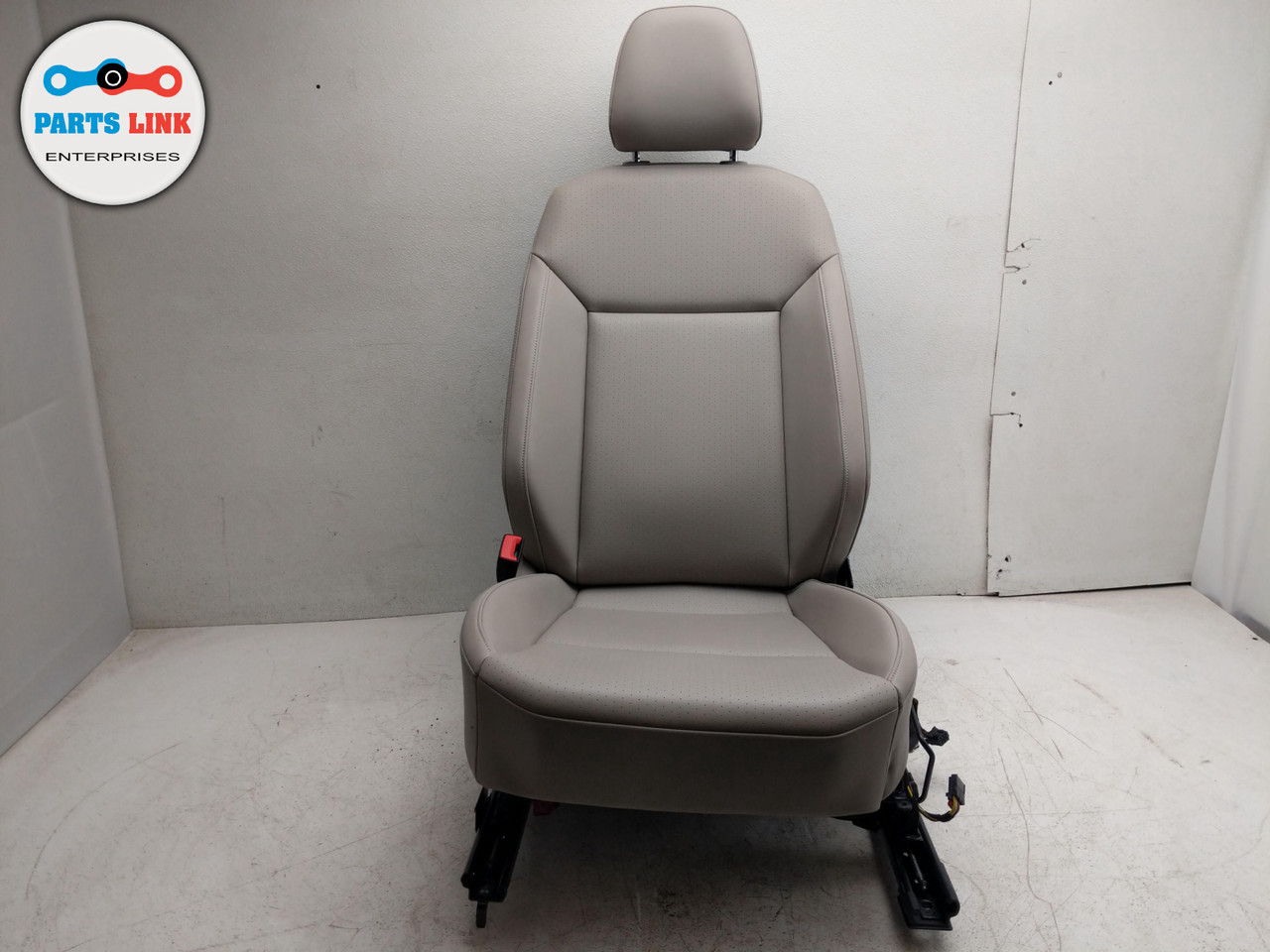 20182019 VOLKSWAGEN ATLAS FRONT LEFT DRIVER POWER SEAT HEADREST GRAY ASSY