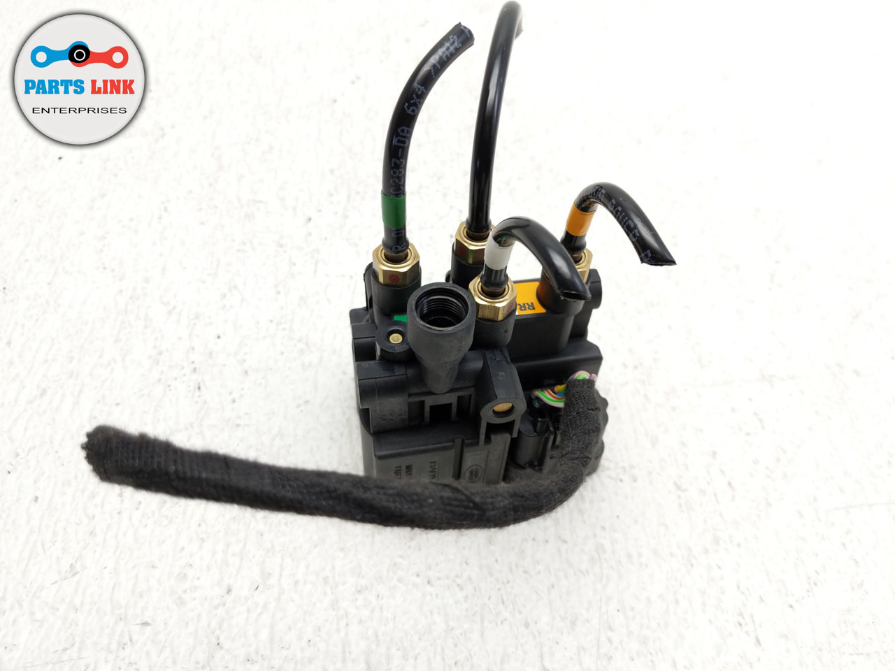 20142017 RANGE ROVER SPORT L494 REAR RIGHT AIR SUSPENSION VALVE SOLENOID BLOCK