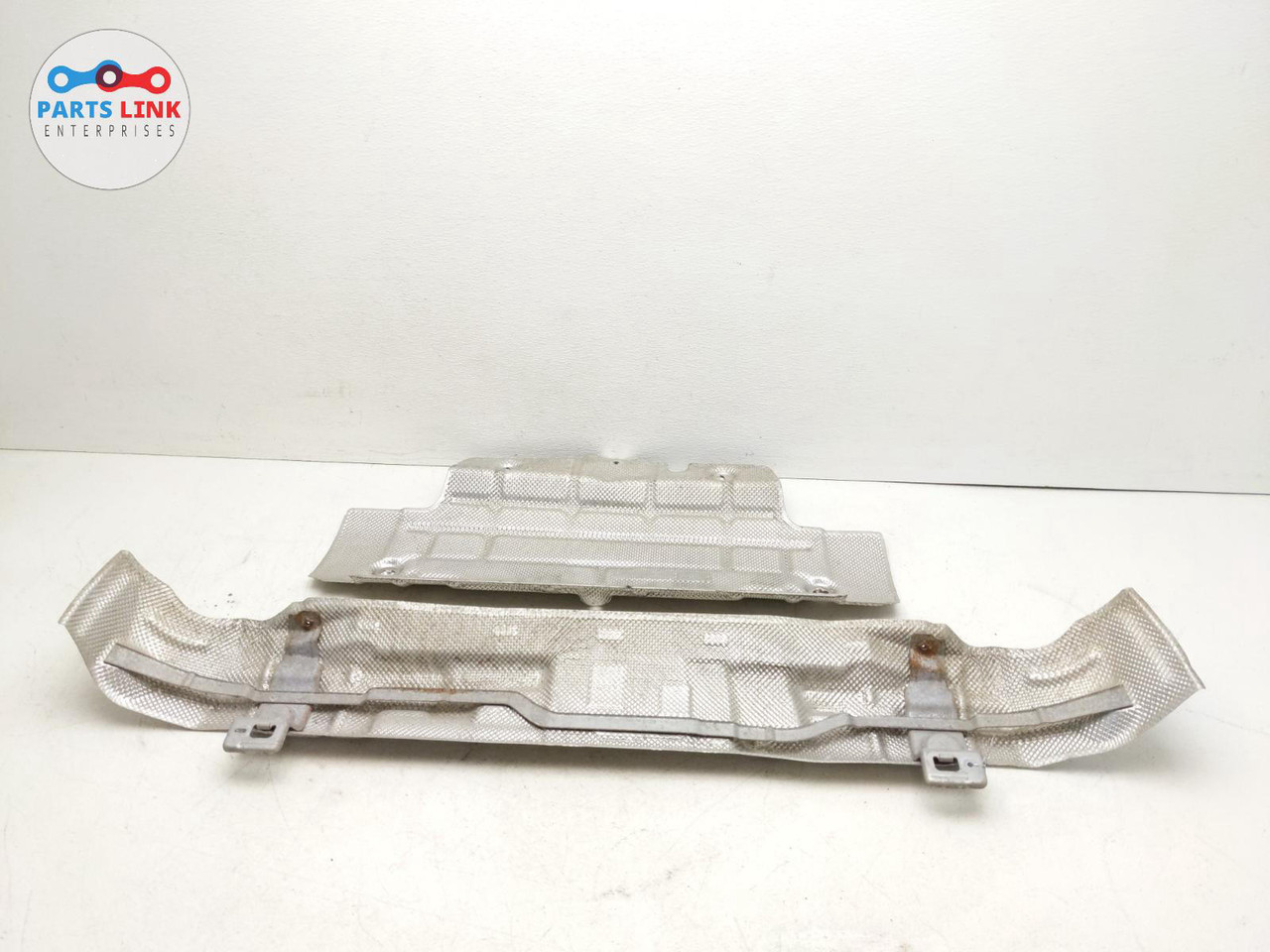 20202021 RANGE ROVER EVOQUE REAR BUMPER MUFFLER EXHAUST HEAT SHIELD