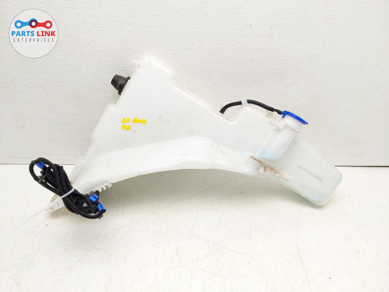 20202021 RANGE ROVER EVOQUE WINDSHIELD WIPER WASHER RESERVOIR TANK