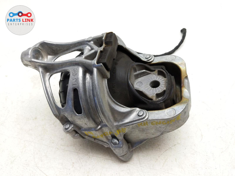 20192021 PORSCHE CAYENNE 3.0L RIGHT ENGINE MOTOR MOUNT SUPPORT BRACKET