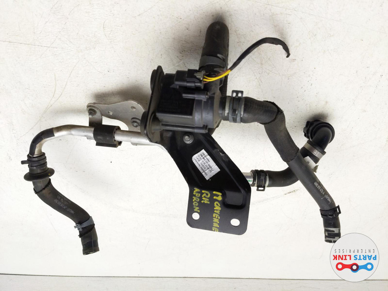 2019-21 PORSCHE CAYENNE RIGHT AUX COOLANT WATER PUMP HOSE TUBE  