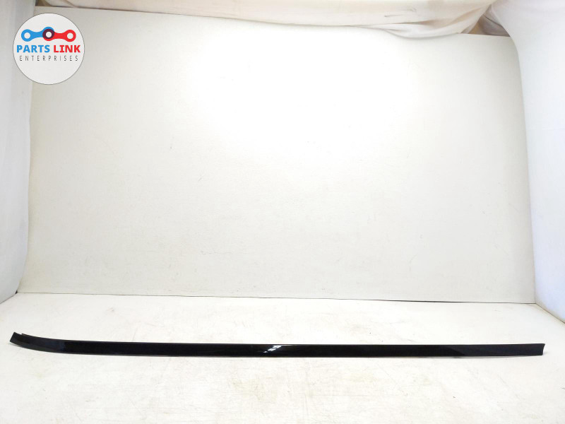 thumbnail image 2 of Left Rear Door Pillar Applique Trim For Land Rover Discovery II (1999-2004) – Black Plastic 2 of 6
