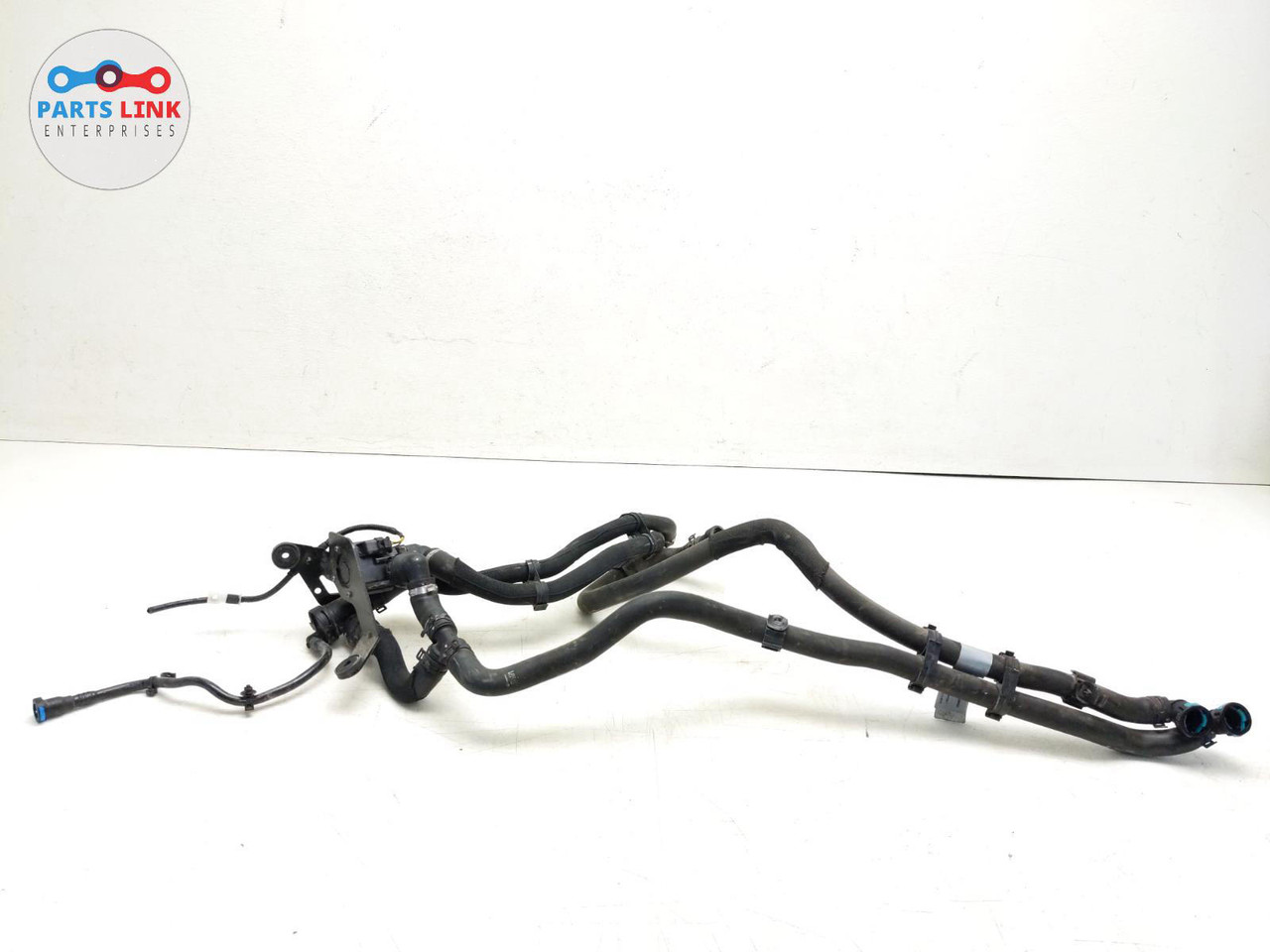 20182020 RANGE ROVER VELAR REAR ENGINE HEATER PUMP COOLANT HOSE LINE