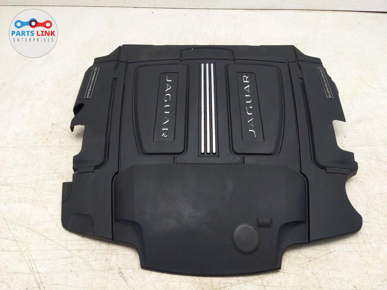 201722 JAGUAR FPACE ENGINE COVER TOP SHIELD GAS SUPERCHARGED MOTOR 3.