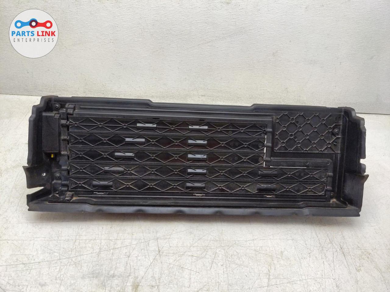 2020-23 LAND ROVER DEFENDER RADIATOR SHUTTER FLAP LOUVER GRILLE VENT ...