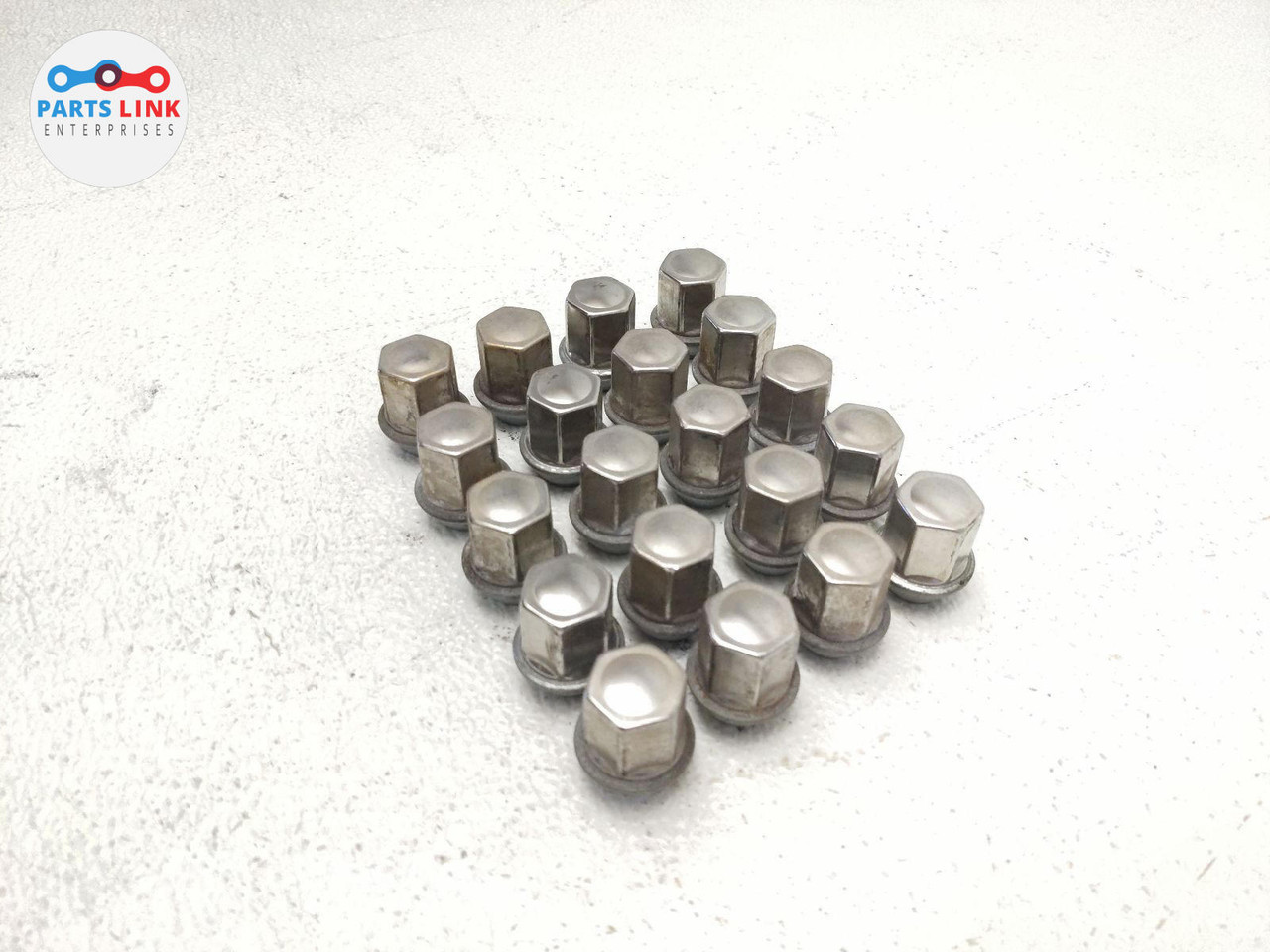 201223 RANGE ROVER EVOQUE LUG NUT WHEEL RIM SET L551 VELAR L550 L560