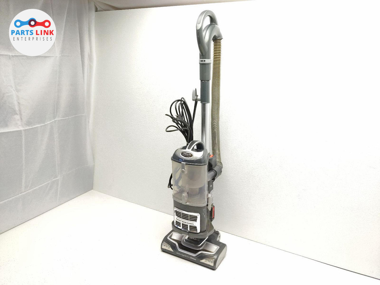 SHARK UV540 NAVIGATOR LIFTAWAY PROFESSIONAL UPRIGHT VACUUM CLEANER