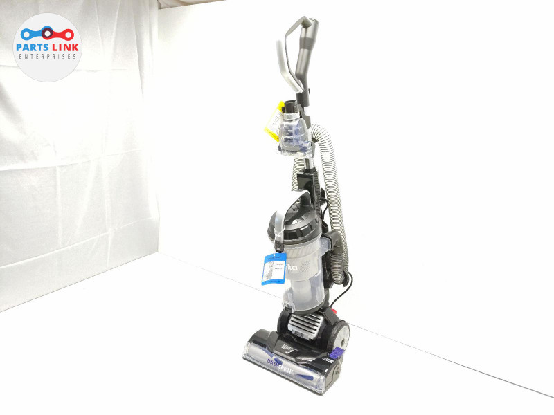 Eureka DashSprint NEU612 Anti Tangle Upright Vacuum With Headlights