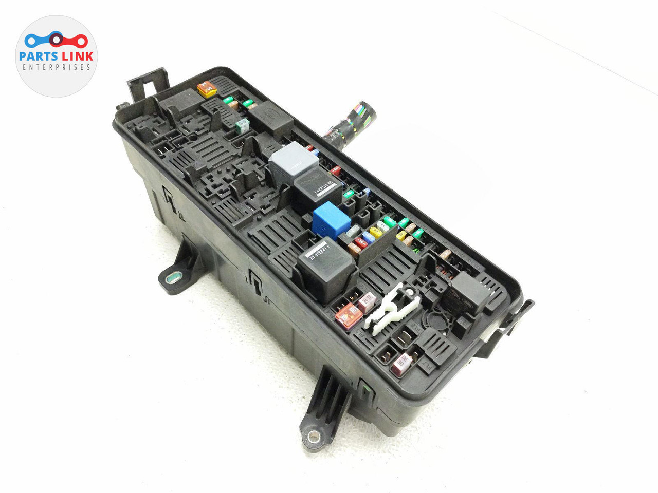 2020-23 DEFENDER 110 REAR RIGHT FUSE BOX POWER RELAY CONTROL