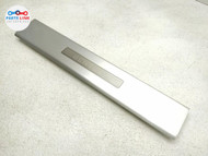 2016-20 BENTLEY BENTAYGA FRONT RIGHT SILL PLATE SCUFF DOOR STEP TRIM MOLDING OEM BT010625-034