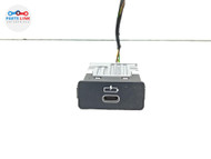 2019-25 BMW X7 CONSOLE SEAT USB SOCKET SINGLE PLUG POWER CHARGER OUTLET G07 BX020826-143