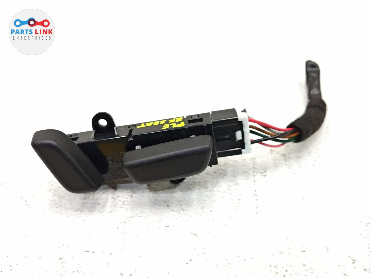 2024-25 MAZDA CX-90 FRONT RIGHT SEAT SWITCH ADJUST BUTTONS